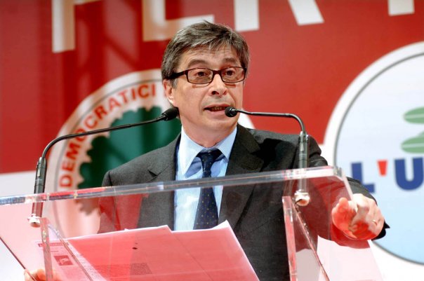 L’ex governatore Errani presenta un emendamento da 400mila per celebrare il Partito Comunista