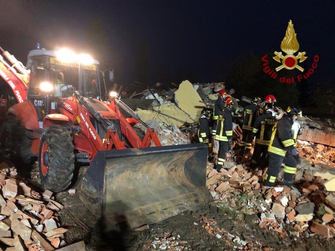 Tragedia di Alessandria, tutto il Paese vicino alle famiglie dei vigili del fuoco morti
