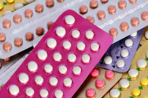 Contraccettivi ormonali: l’Aifa ora avverte dei pericoli di depressione e suicidio