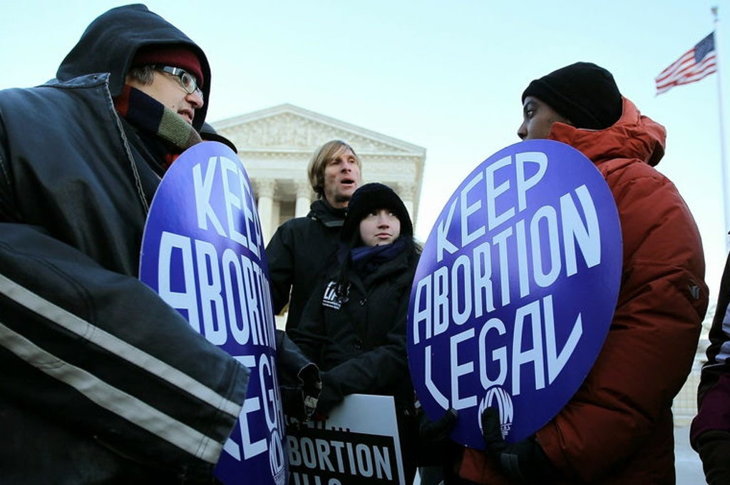 Le grandi corporations vogliono l’aborto libero perchè hanno bisogno di schiavi del lavoro