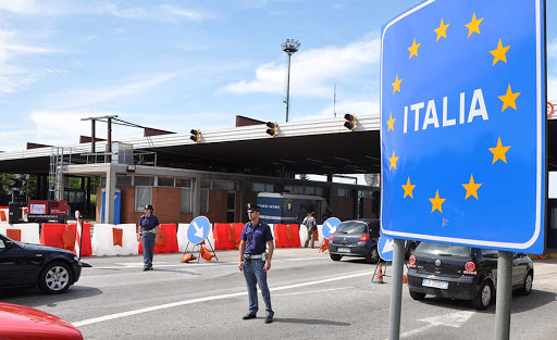 Coronavirus, il politicamente corretto lo ammetta: i confini servono