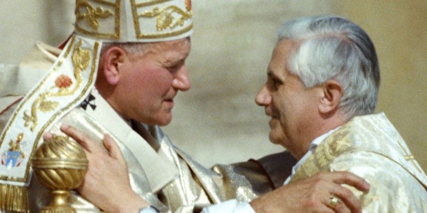 Giovanni Paolo II e Benedetto XVI, inseparabili cooperatori dello splendore della Verità