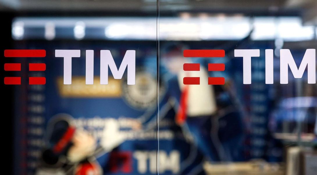 Tim rileva problemi di “interconnessione internazionale”, a pensar male…